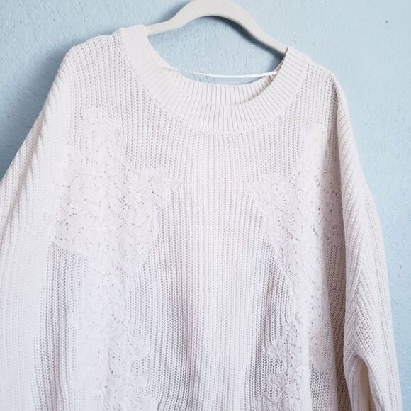 Kaari Blue Ivory Oversized Ribbed Knit Lace Applique Split Back Sweater Tunic - Picture 2 of 6